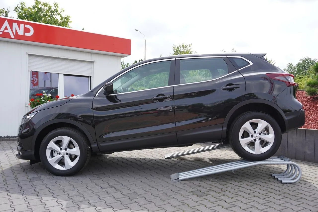 Nissan Qashqai 1.3 DIG-T...  Image 2