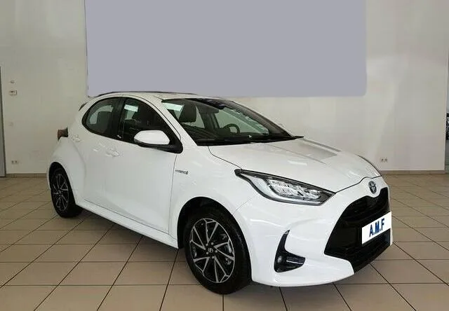 TOYOTA Yaris Image 1