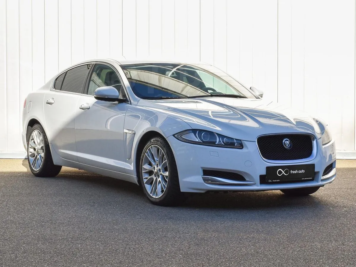 Jaguar XF Image 1