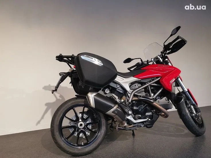 Ducati Hyperstrada Image 6